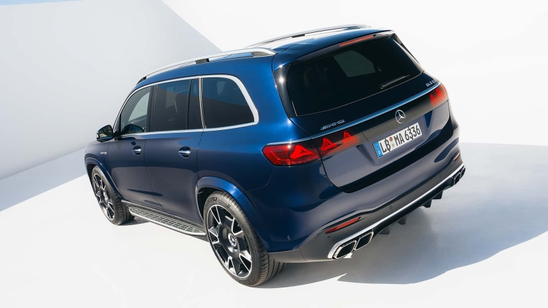 Mercedes-AMG GLS 63 2026: коли «вітальня» на колесах отримує серце від суперкара