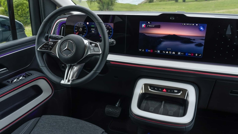 Mercedes-Benz VLE: коли мінівен дуже хоче бути лімузином (і в нього виходить)