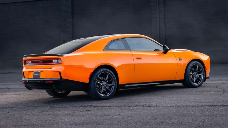 Dodge Charger їде в Європу: американська міць без V8 та з «сюрпризом» під капотом