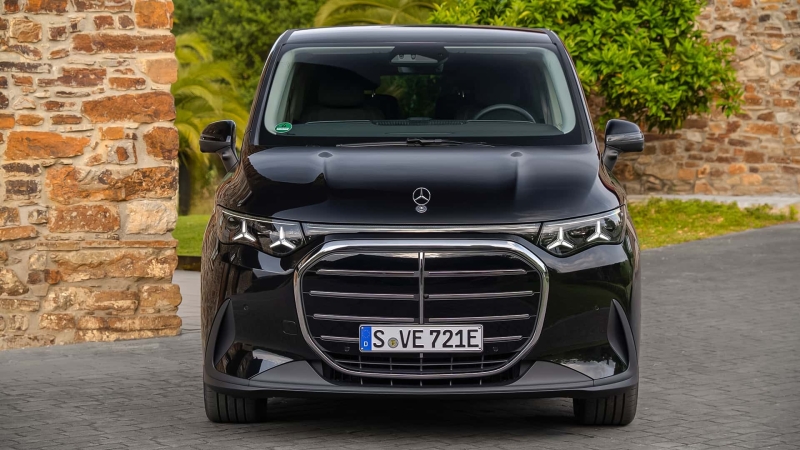 Mercedes-Benz VLE: коли мінівен дуже хоче бути лімузином (і в нього виходить)
