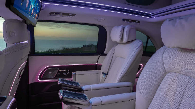 Mercedes-Benz VLE: коли мінівен дуже хоче бути лімузином (і в нього виходить)