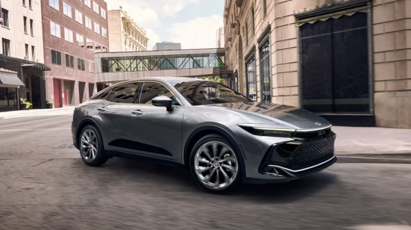 Toyota Crown: японський &laquo;імператор&raquo; готує масштабний апдейт для всієї родини