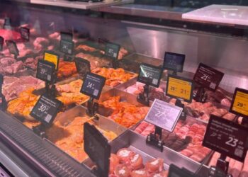 Супермаркети вигідно переписали ціни на продукти: що коштує дешевше