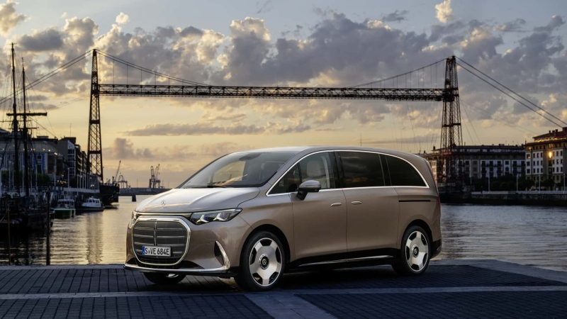 Mercedes-Benz VLE: коли мінівен дуже хоче бути лімузином (і в нього виходить)