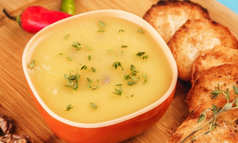 Этот нежный сливочный суп можно есть все лето: как приготовить вкуснятину (РЕЦЕПТ)