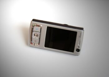 Як тобі таке, Pentium II? Оригінальний Half-Life запустили на Nokia N95