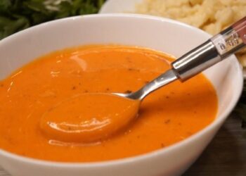 Самая вкусная “бабушкина” подливает к любому гарниру: без мяса и всего за 5 минут (РЕЦЕПТ)