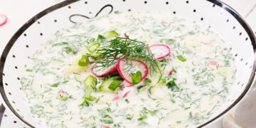 Так окрошку готовят шеф-повара: что добавить для лучшего вкуса (ВИДЕО)