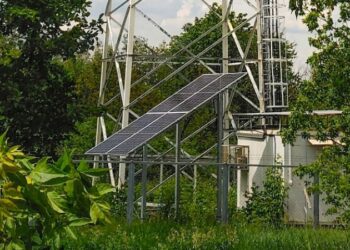 Vodafone перевів перші 100 базових станцій на сонячну енергію: мережа працюватиме у блекаути