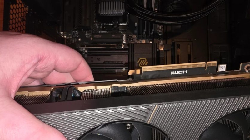 ZOTAC GeForce RTX 5090 буквально вибухнула за 5 хвилин гри в Assassin's Creed Black Flag