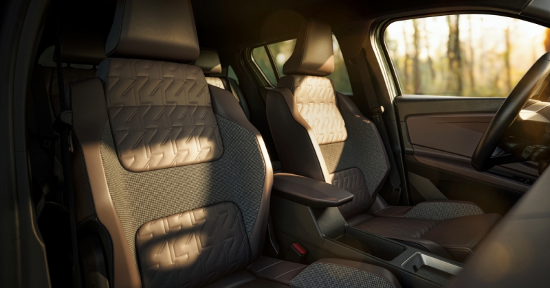 Renault показала позашляховий концепт R4 Savane з повним приводом і двома електромоторами