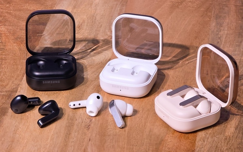 Samsung представила TWS-навушники Galaxy Buds 4 і Buds 4 Pro — оновлений дизайн, покращений звук і передове шумозаглушення