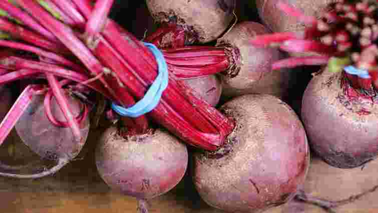 Насичений та яскравий смак: як запікати буряк, щоб він залишався соковитим