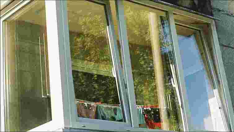 Як самостійно перевести пластикові вікна у літній режим і навіщо це робити взагалі