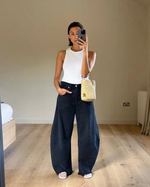 Без дірок і потертостей: які джинси будуть модними влітку