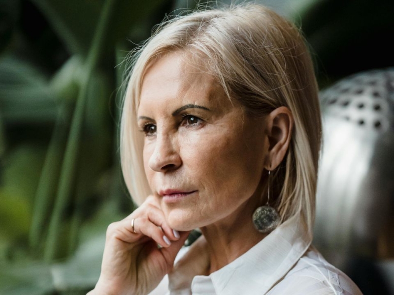 Яку зачіску вибрати, щоб виглядати молодше? Поради стиліста