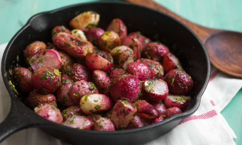 Мало кто знает, что редис не только добавляют в салаты: как максимально раскрыть его вкус (ФОТО, ВИДЕО)