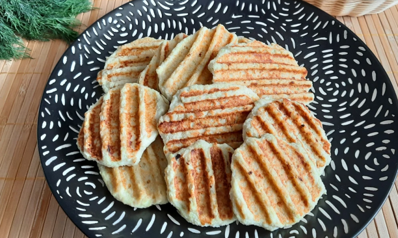 Натираем кабачок и готовим отличные котлетки: золотистое и очень аппетитное блюдо (РЕЦЕПТ)