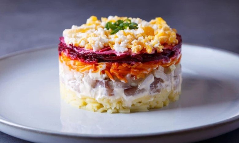 Поменяйте два ингредиента местами — и "Шуба" будет гораздо вкуснее: хитрый трюк