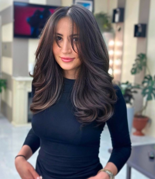 Приховають вік: 5 модних анти-ейдж зачісок з ефектом ліфтингу