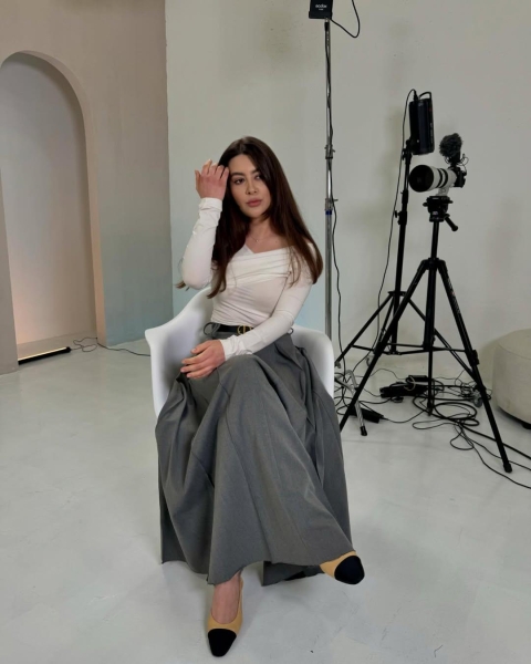 Трендове взуття на весну у стилі Chanel: Раміна показала, з чим його поєднувати