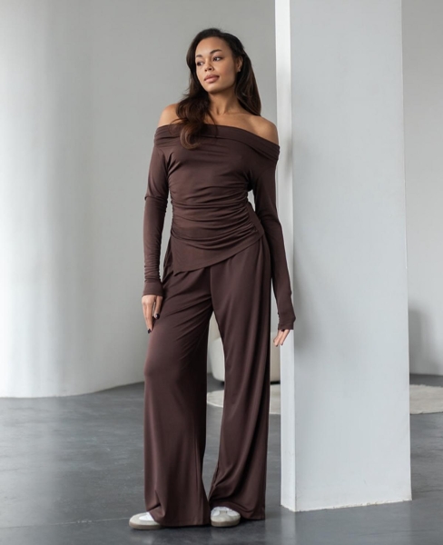 Трендові кольори літа 2025: Андре Тан назвав відтінки, у яких ти будеш сяяти цього року