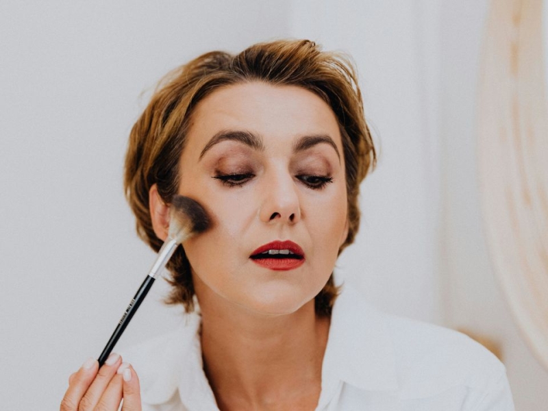 Три головні помилки в макіяжі зрілих жінок: перестань так фарбуватися після 40 років