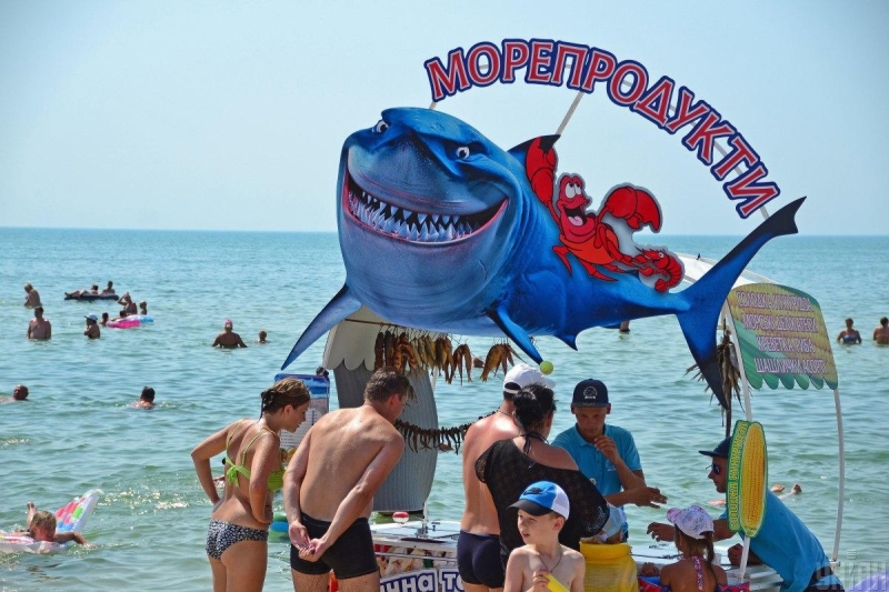 Збудників холери вже знаходили: фахівець розповів, як правильно купатися у Чорному морі